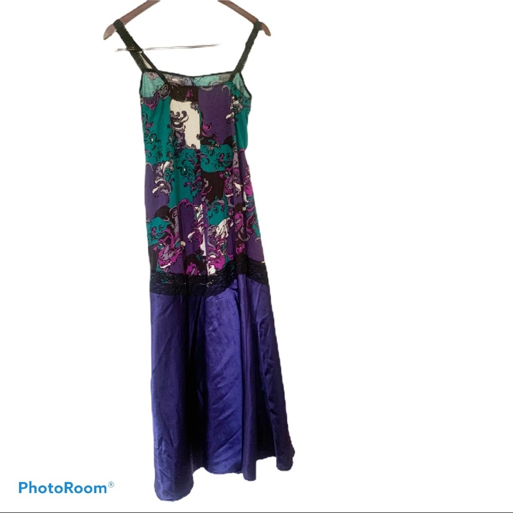 Sofia Vergara Nightgown M